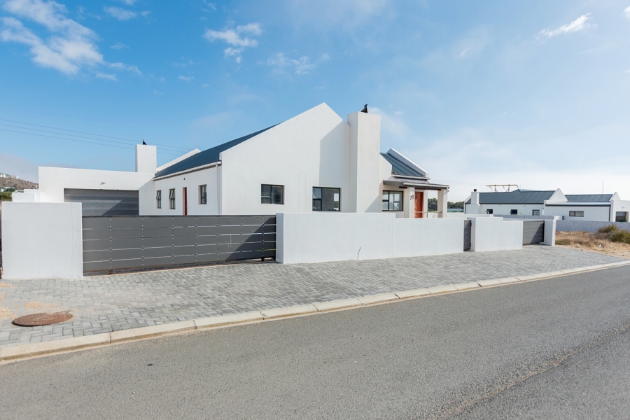 4 Bedroom Property for Sale in Harbour Heights Western Cape